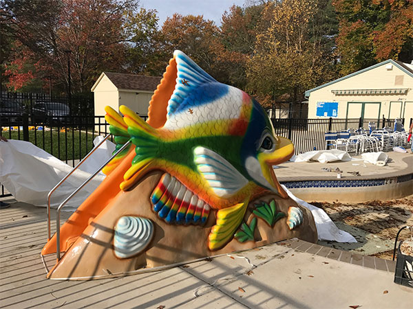 Pool fish before - Shrink Wrapping